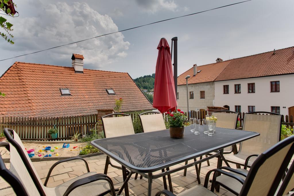 Amazing 5 Bedroom House Krumlov 82 - 4 Min Walk To Main Square Český Krumlov Kültér fotó