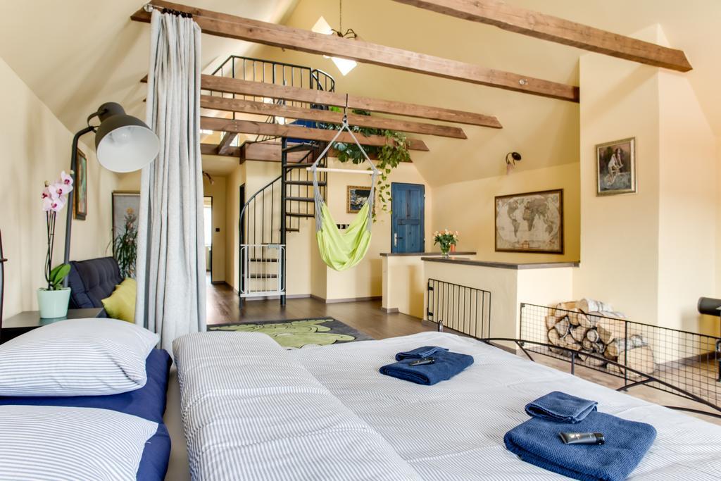 Amazing 5 Bedroom House Krumlov 82 - 4 Min Walk To Main Square Český Krumlov Kültér fotó